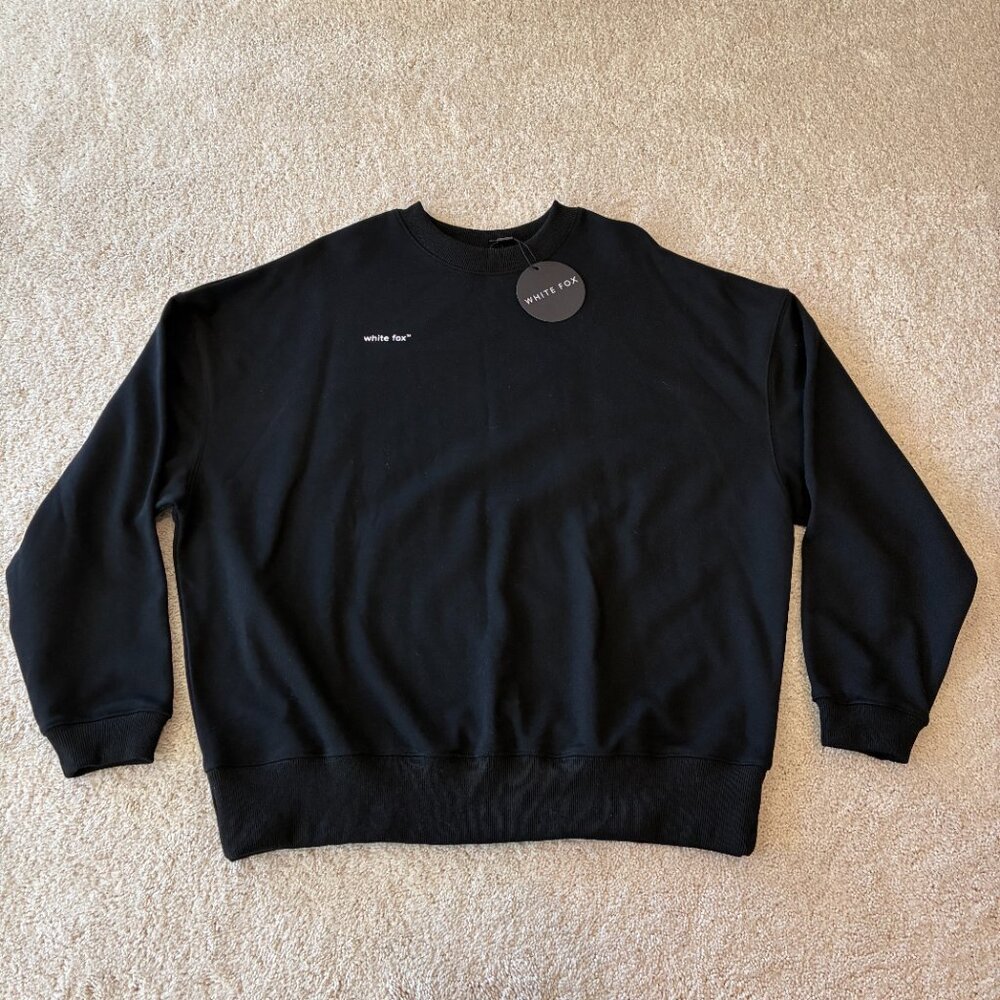 NWT Own The Moment Sweater White Fox Black - Picture 3 of 10